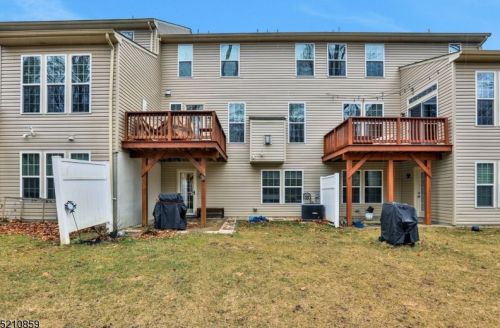 87 Thomastown Rd, Dover NJ 07803-3019 exterior