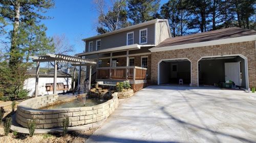 1670 Killian Hill Rd, Lilburn, GA 30047-2528