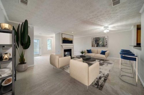 6690 Villa Ct, Lithonia, GA 30038-2468