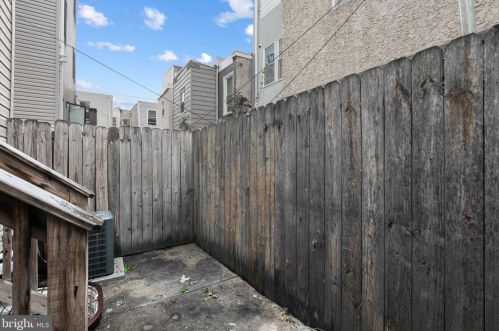 1315 20 St, Philadelphia PA 19146-4303 exterior