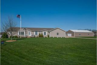 7552 120th St, Adelphi, IA 50237-1241