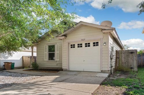13617 Sea Biscuit Dr, Del Valle TX  78617-5865 exterior