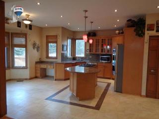 3408 Lawrence Dr, Naperville IL  60564-4109 exterior