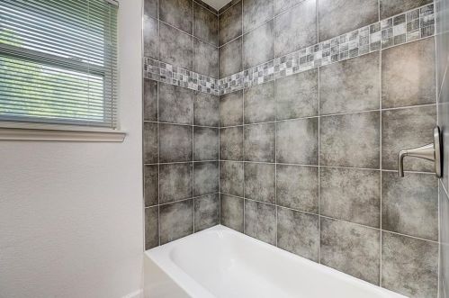 8746 Aldwick Dr, Dallas TX  75238-3420 exterior