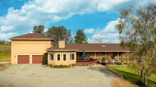 8143 Miles Rd, Valley Springs, CA 95252-9070