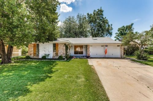 4126 Sweetbriar Dr, Garland TX  75042-4666 exterior