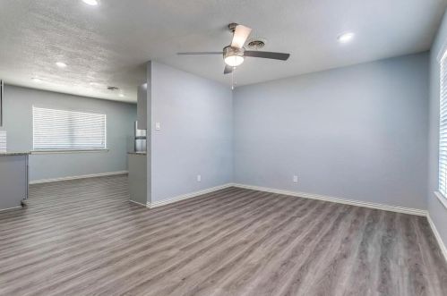 2420 Hancock St, Irving TX  75061-1808 exterior