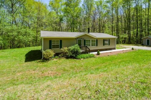 4458 Talking Rock Rd, White Stone, GA 30175-3804