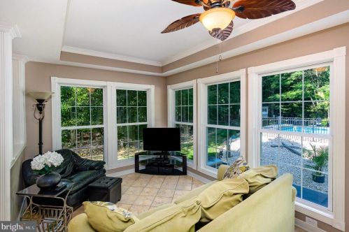 2318 Queensbury Dr, Fallston MD  21047-2928 exterior