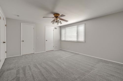 648 Lakeside Circle Dr, Wheeling IL  60090-5326 exterior