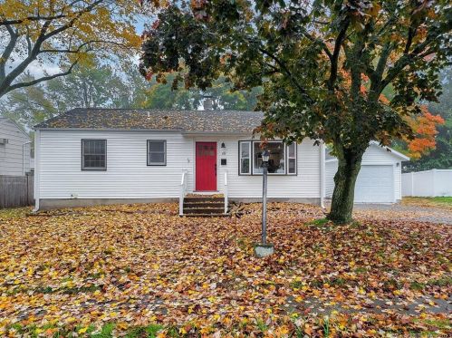 69 Riverdale Rd, Milford, CT 06460-7131