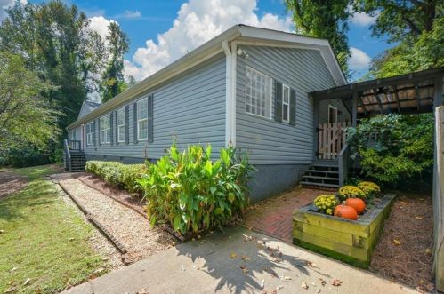 2475 Hazel Dr, Atlanta GA  30316-3405 exterior