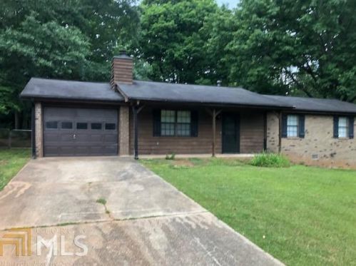 65 Allison Ct, Stockbridge GA  30281-2506 exterior