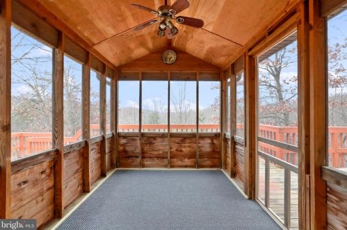 204 Quiet Place Ln, Berkeley Springs WV  25411-6633 exterior