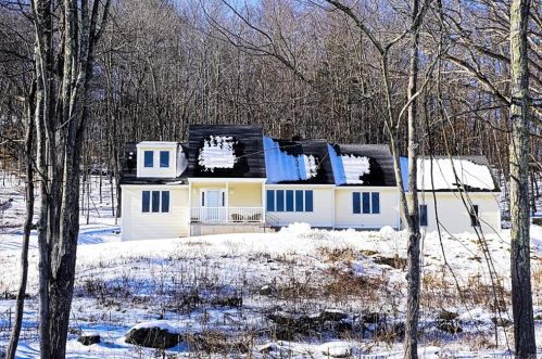 540 Westledge Dr, Torrington, CT 06790-4489