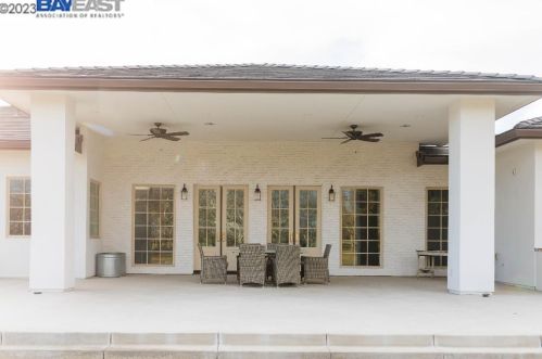 206 Daubenberger Rd, Turlock, CA 95380-9164