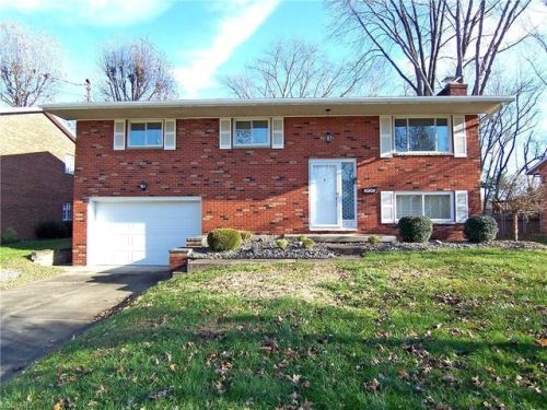 4818 7th Ave, Parkersburg, WV 26105-3016