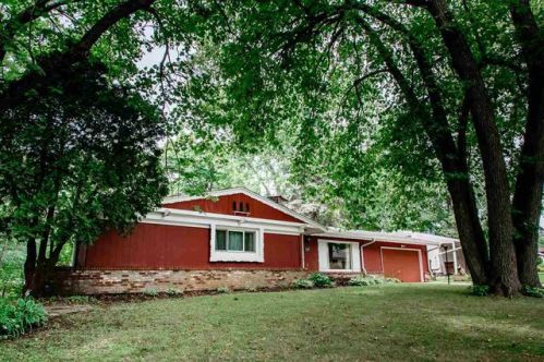 1408 Illini Dr, Rockford, IL 61107-2353