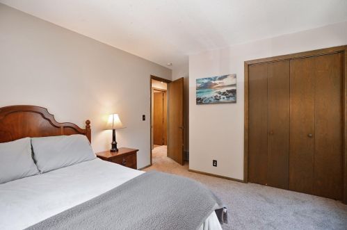 113 Hidden Meadow Rd, Saint Paul MN  55124-9743 exterior