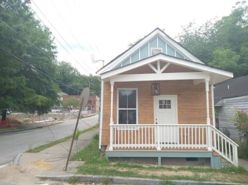 942 Hubbard St, Atlanta GA  30310-3045 exterior