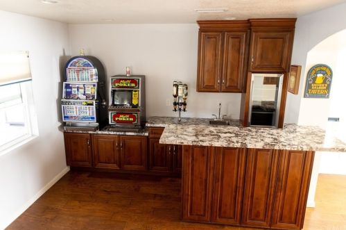 9127 Middlefield Dr, Riverside CA  92508-6257 exterior