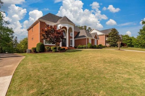 4795 Prestbury Dr, Suwanee, GA 30024-6723