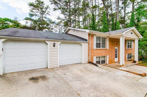1121 Azalea Cir, Marietta, GA 30062-3132