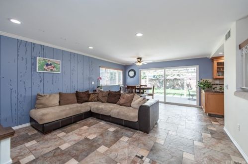 1567 Bridget Ave, Simi Valley CA  93065-3607 exterior