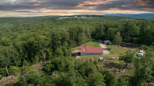 116 Hebron Rd, Otisfield, ME 04270-2537