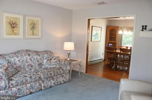 2482 Creek View Dr, Lancaster PA  17602-1451 exterior