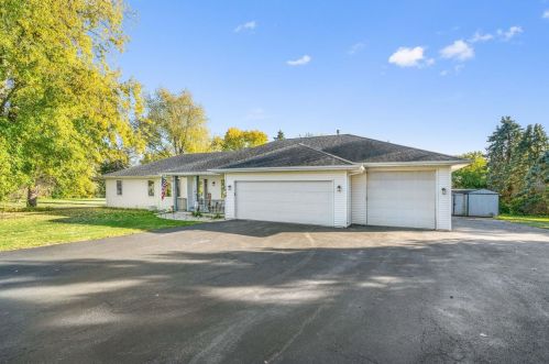 1503 Brickville Rd, Sycamore, IL 60178-3409