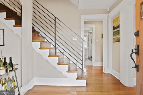 2347 Arlington Ridge Rd, Arlington VA  22202-2254 exterior