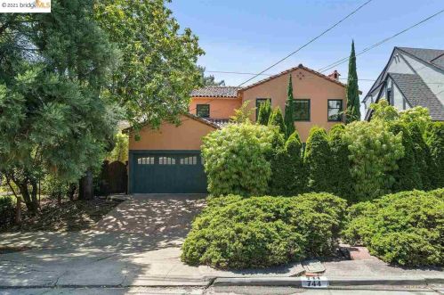 744 Spruce St, Berkeley, CA 94707-2041