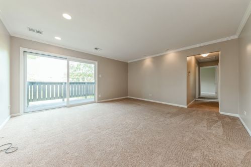 943 Kings Row, Palatine, IL 17228-1379
