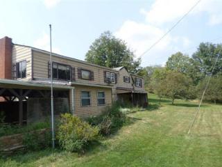 320 Moore Rd, Washington, PA 15301-9065