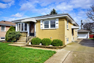 7826 Strong St, Chicago, IL 60706-3226