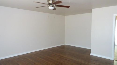1605 Tierney Rd, Fort Worth TX  76112-2830 exterior