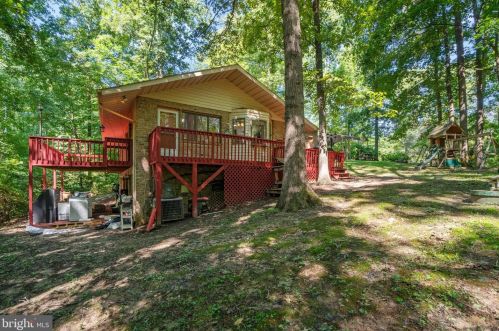 2816 Patriot Ln, Fredericksburg, VA 22408-1724
