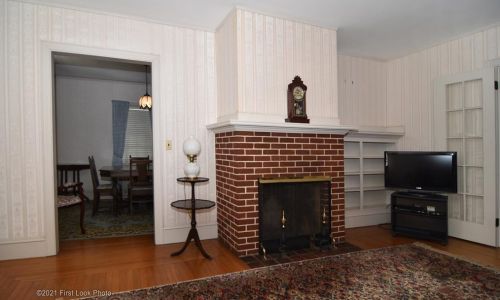 11 Alpha Ct, Providence, RI 02911-3213