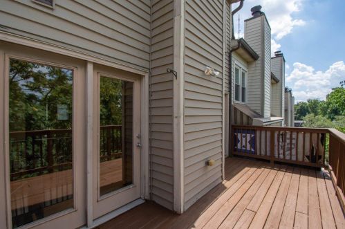 947 Auburnview Dr, Cincinnati OH  45206-2582 exterior