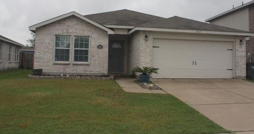 5112 Gold Basin Rd, Fort Worth TX  76179-2396 exterior