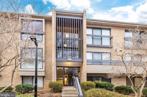 2122 Green Watch Way, Herndon, VA 20191-2428