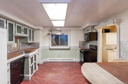 245 4 Ave, Denver CO 80203-4007 exterior