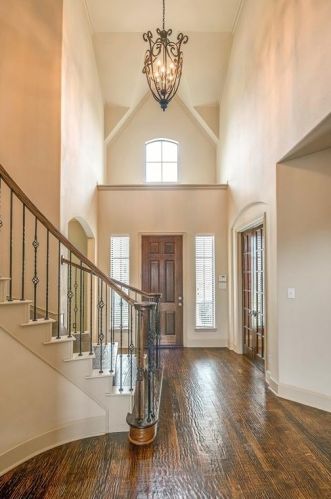 1505 Branch Hollow Dr, Carrollton TX  75007-1226 exterior