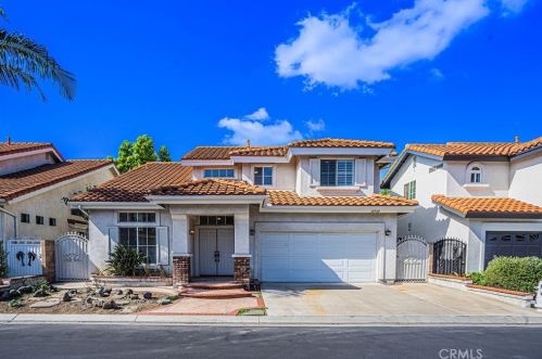 16959 Summeroak Ct, Santa Ana, CA 92708-2670