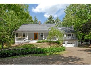 43 Cemetery St, Concord, NH 03301-8622