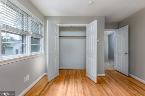 7209 Lamar Dr, Springfield VA  22150-3129 exterior