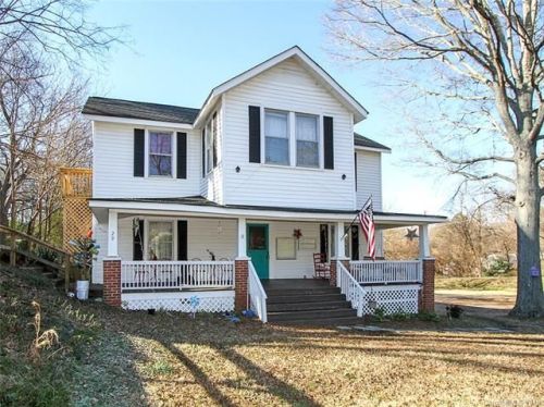 29 Liberty St, York, SC 29745-1453
