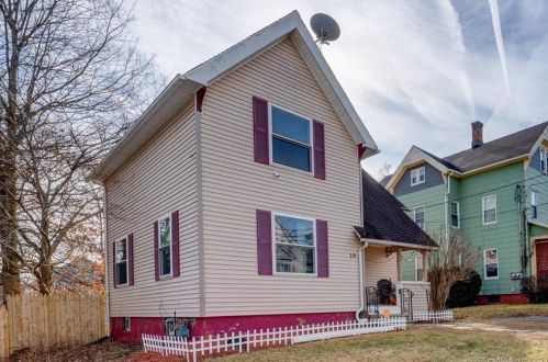 19 Belden St, New Britain, CT 06051-2801