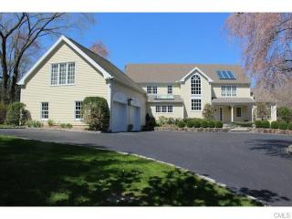 88 Kellogg Hill Rd, Weston, CT 06883-2640